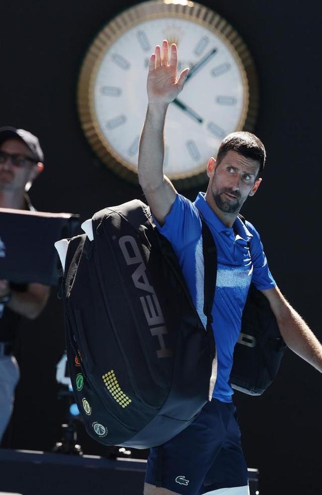 德约科维奇回归赛场,惊险取胜首场状态亮眼,MAD观众沸腾!的简单介绍 德约科维奇回归赛场,惊险取胜首场状态亮眼,MAD观众沸腾!的简单介绍