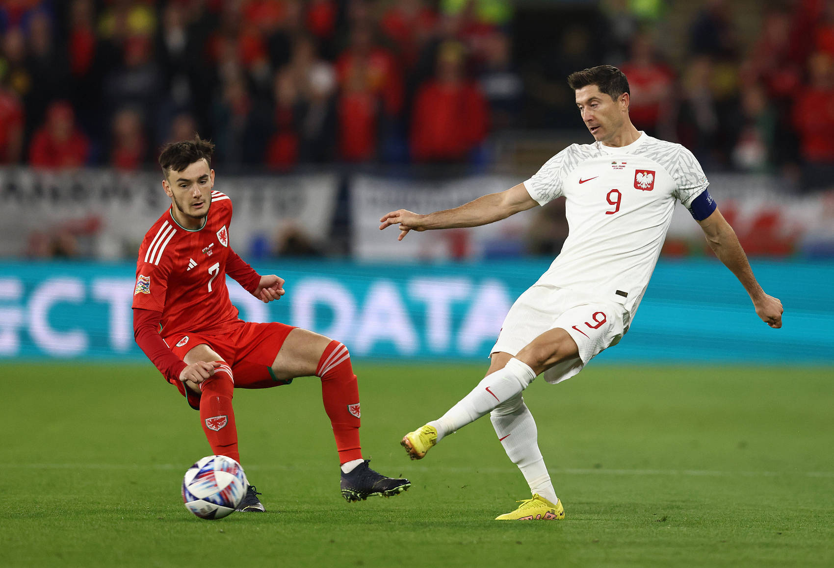 关于莱万多夫斯基爆冷击败瑞士队,惊险取胜引爆全场!的信息 关于莱万多夫斯基爆冷击败瑞士队,惊险取胜引爆全场!的信息