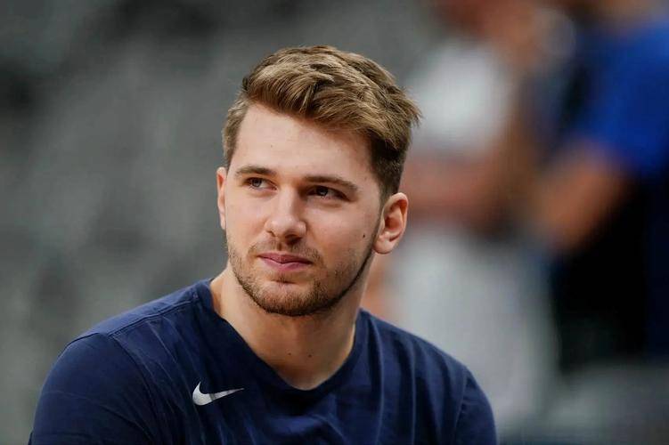 包含蒂姆巅峰对决，东契奇与30激战中国队分钟，突破纪录胜负难料！的词条九游网页版登录入口